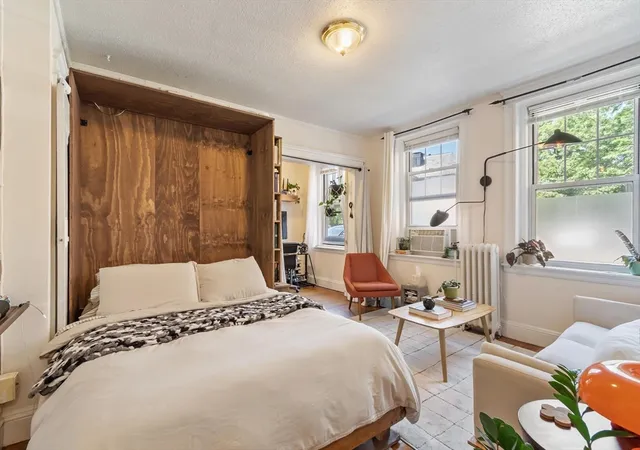 2nd image of 120 Riverway #4, Boston, MA 02215 | MLS# 73546902