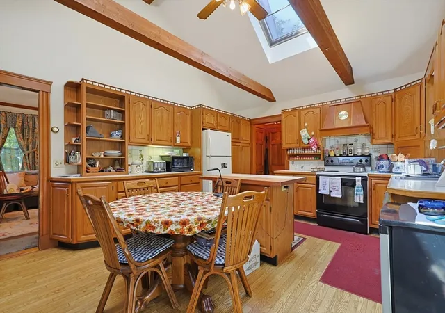 5th image of 35 Wilson St, Norwood, MA 02062 | MLS# 73566546