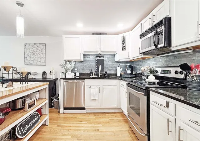 Homes for sale in Chelsea, MA | 44 Lafayette Ave #503, Chelsea, MA 02150 | MLS# 73528135