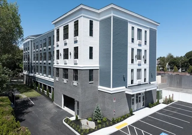 Listing Photo 2 - Condo for sale in building located at 21 Totman St, Quincy, MA 02169 - Unit #210