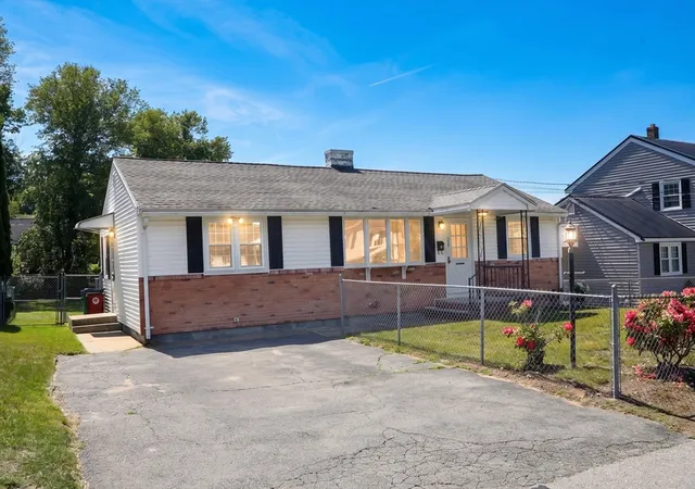 4th image of 160 Burnham Road, Lowell, MA 01852 | MLS# 73533222
