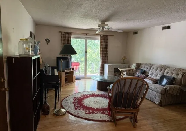 3rd image of 5 Pilgrim Cir, Methuen, MA 01844