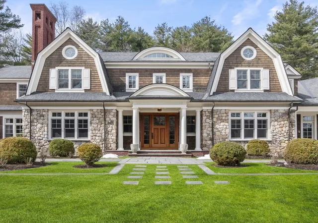 3rd image of 448 & 454 Concord Road, Weston, MA 02493 | MLS# 73490506