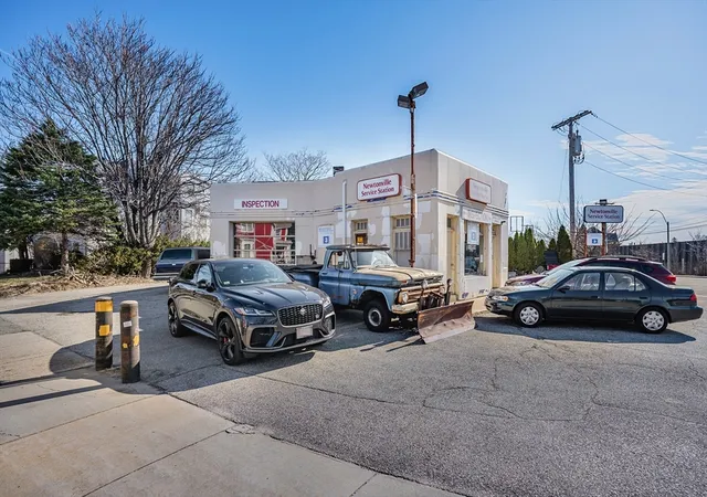 3rd image of 911 Washington St/Lowell Ave, Newtonville, MA 02460 | MLS# 73481930