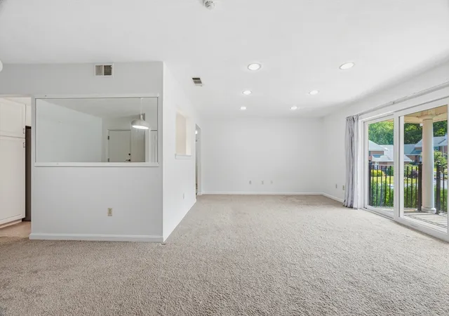 2nd image of 5 April Ln #33, Lexington, MA 02421 | MLS# 73554187