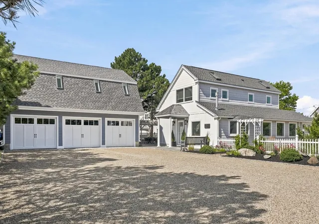 2nd image of 17 Barker, Newburyport, MA 01950 | MLS# 73556387