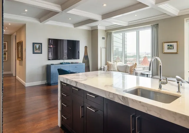 2nd image of 400 Stuart St #20A, Boston, MA 02116 | MLS# 73549009