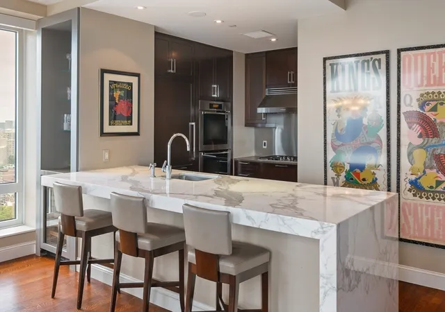 3rd image of 400 Stuart St #20A, Boston, MA 02116 | MLS# 73549009