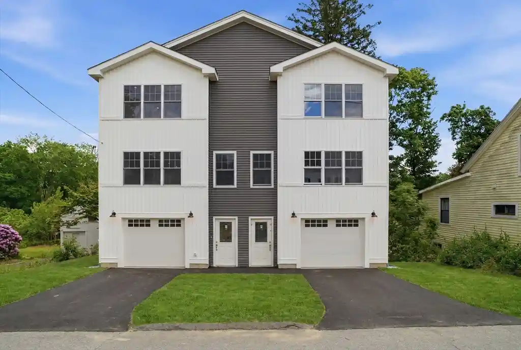 Listing Photo 1 - Condo for sale in 17 Crosby St located at 17 Crosby St, Webster, MA 01570 - Unit 17 Crosby St