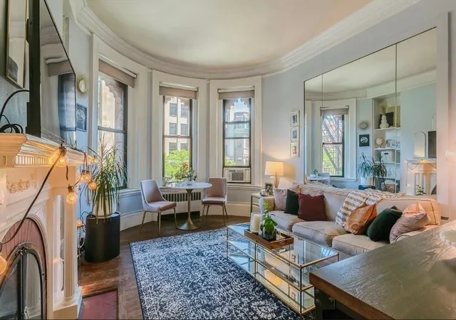 1st image of 271 Dartmouth Street #2M, Boston, MA 02116 | MLS# 73560710