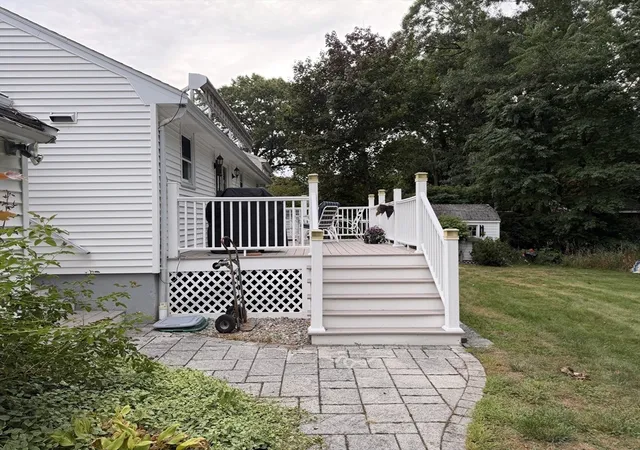 Photo 3 of Single family home for sale at 31 Winter St, Braintree, MA 02184 | MLS# 73566538 | Listing updated on 2026-09-16