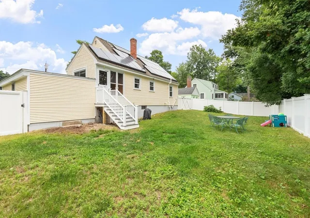 4th image of 35 Natick St, Lunenburg, MA 01462 | MLS# 73550962
