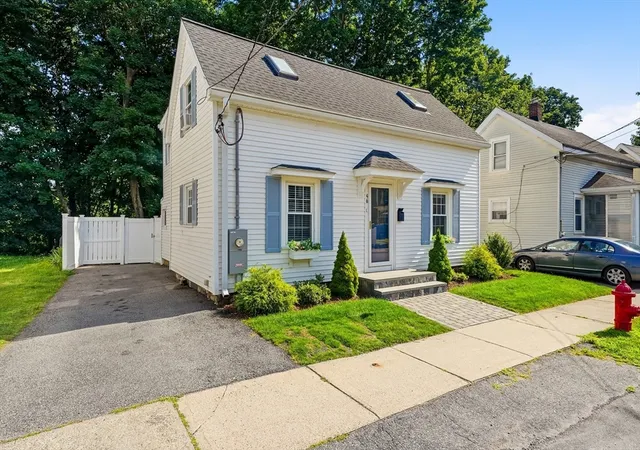 Homes for sale in Winchester, MA | 46 Clark St, Winchester, MA 01890 | MLS# 73547513