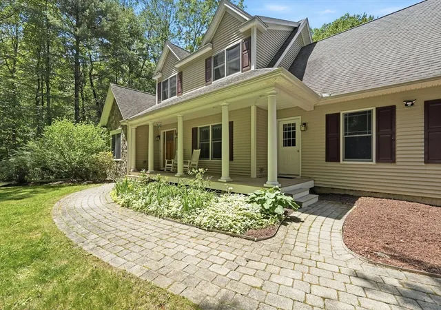 4th image of 757 Park Hill Rd, Florence, MA 01062 | MLS# 73532017