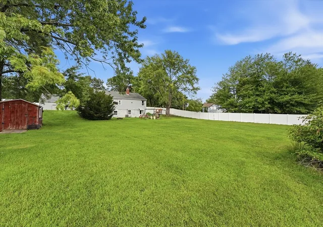 36th image of 421 Holyoke St, Ludlow, MA 01056 | MLS# 73567316