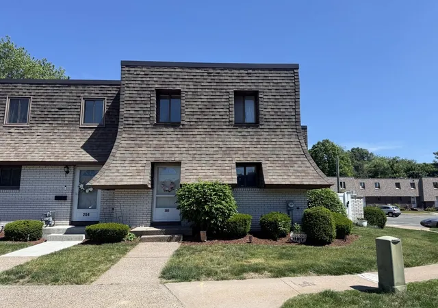 Homes for sale in Agawam, MA | 202 Beekman #202, Agawam, MA 01001 | MLS# 73544474