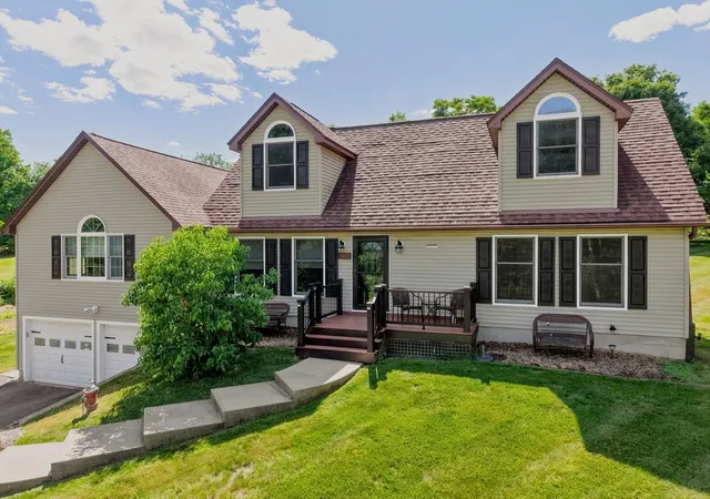Homes for sale in Amherst, MA | 274 Strong St, Amherst, MA 01002 | MLS# 73538640