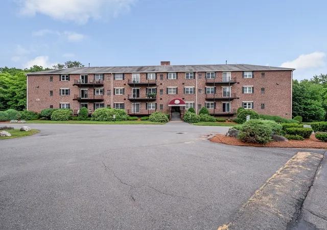 2nd image of 59 Mill St #301, Dracut, MA 01826 | MLS# 73543488