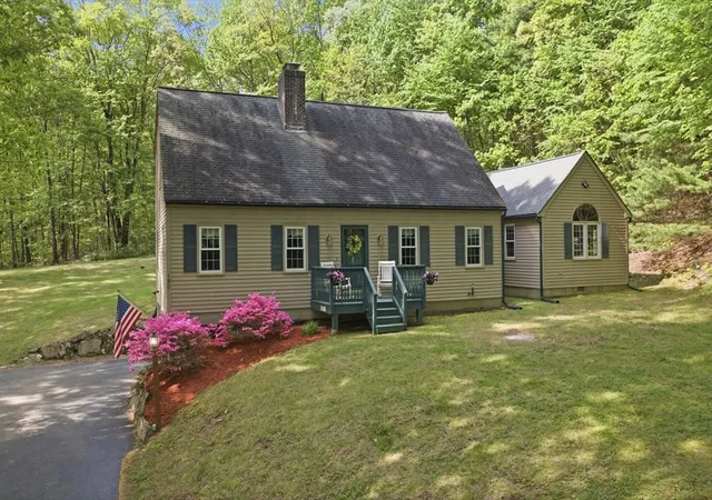 Homes for sale in Charlton, MA | 180 Oxford Rd, Charlton, MA 01507 | MLS# 73527024