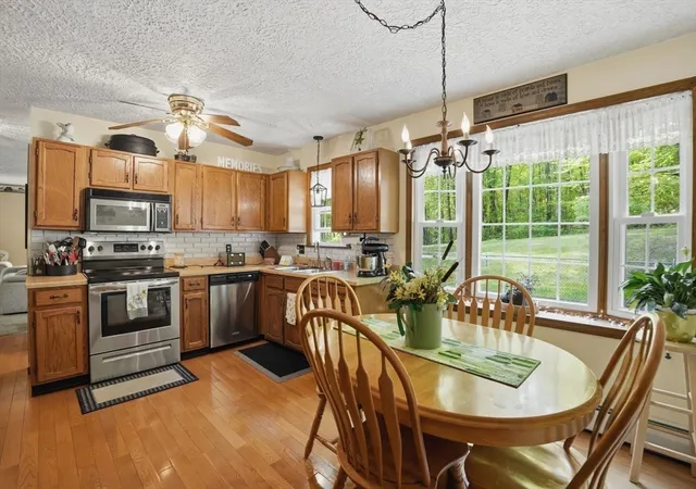 Homes for sale in Charlton, MA | 180 Oxford Rd, Charlton, MA 01507 | MLS# 73527024