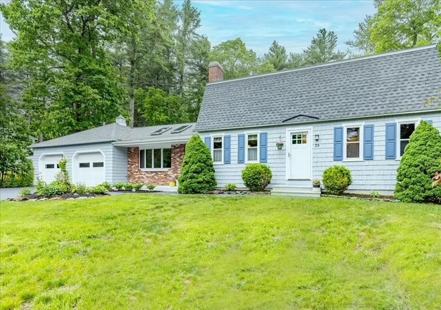 Homes for sale in Townsend, MA | 29 Ponderosa Dr, Townsend, MA 01469 | MLS# 73527799