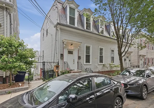 2nd image of 119 Heath Street #2, Somerville, MA 02145 | MLS# 73562483