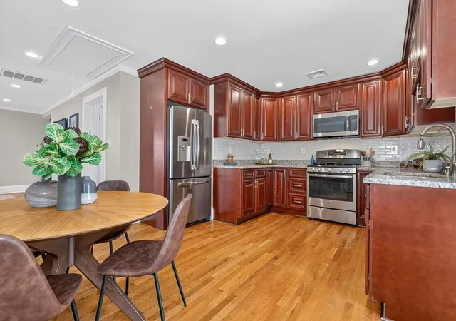 Listing Photo 4 - Condo for sale in building located at 201 College Ave, Somerville, MA 02144 - Unit #3