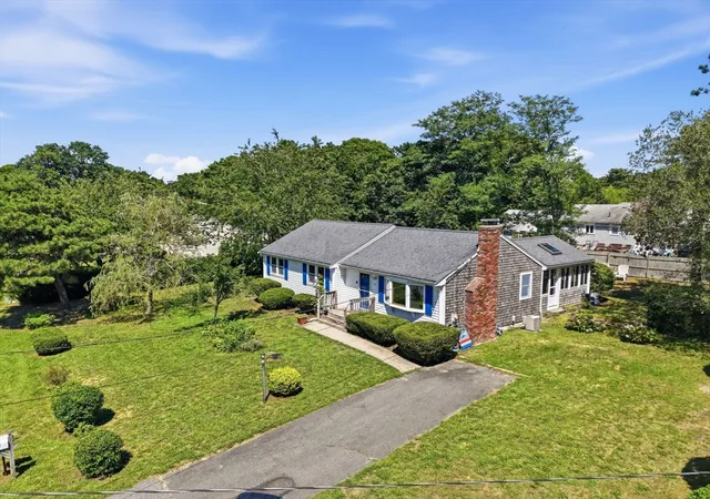 3rd image of 52 Arrowhead Dr, Yarmouth Port, MA 02675 | MLS# 73564800