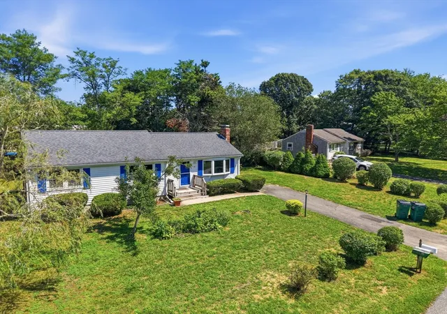 4th image of 52 Arrowhead Dr, Yarmouth Port, MA 02675 | MLS# 73564800