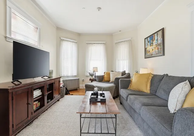 2nd image of 320 Fellsway West, Medford, MA 02155 | MLS# 73546178