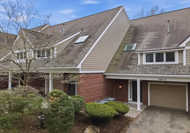 3rd image of 68 South Quinsigamond Avenue #4, Shrewsbury, MA 01545 | MLS# 73509309