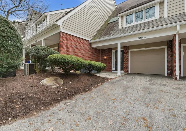 4th image of 68 South Quinsigamond Avenue #4, Shrewsbury, MA 01545 | MLS# 73509309