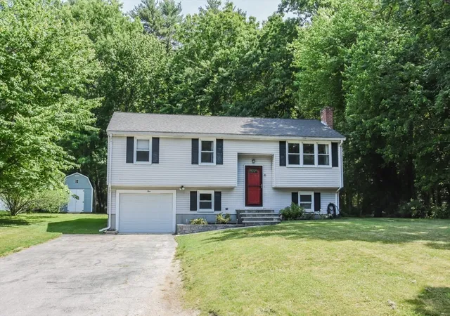 3rd image of 5 Kensington Rd, Norton, MA 02766 | MLS# 73531369