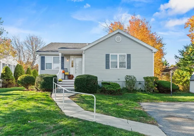 2nd image of 42 Crystal Water #42, East Bridgewater, MA 02333 | MLS# 73535224