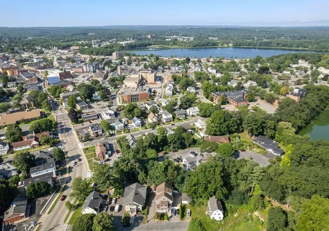2nd image of 8 Concord Ter, Framingham, MA 01702