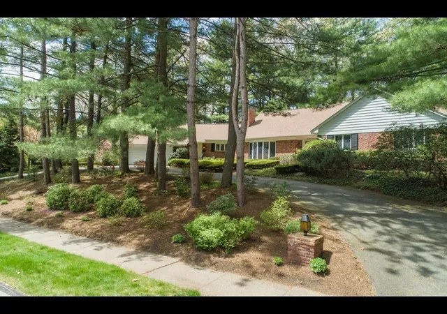 Photo 1 of Single family home for sale at 208 Tanglewood Dr, Longmeadow, MA 01106 | MLS# 73553104 | Listing updated on 2026-09-18