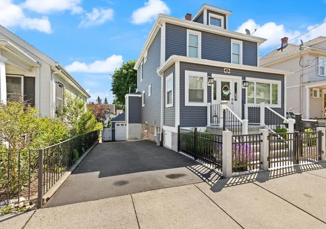 3rd image of 31 Freeman Ave, Everett, MA 02149 | MLS# 73536032