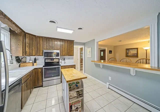 Homes for sale in Canton, MA | 10 Trayer Rd, Canton, MA 02021 | MLS# 73534945