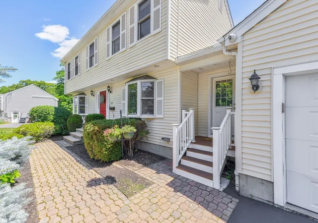 Homes for sale in Auburn, MA | 329 Pakachoag St, Auburn, MA 01501 | MLS# 73540307