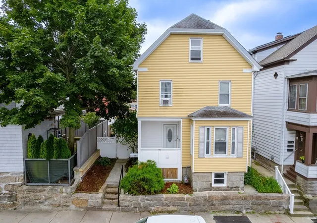 18th image of 118 Parker St, New Bedford, MA 02740 | MLS# 73567581