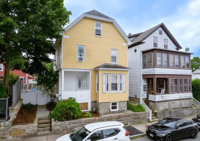 2nd image of 118 Parker St, New Bedford, MA 02740 | MLS# 73567581
