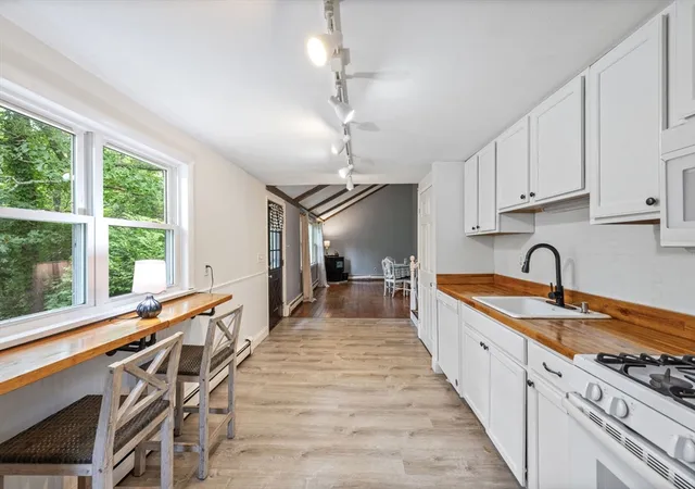 5th image of 42 Haskell Rd, Plymouth, MA 02360 | MLS# 73563170