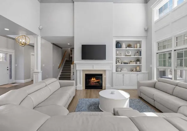 2nd image of 38 Raynor Dr, Hingham, MA 02043 | MLS# 73504563