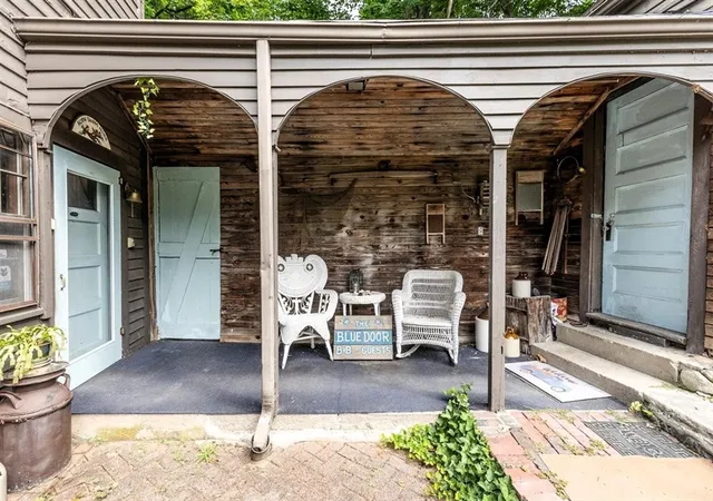 Photo 3 of Single family home for sale at 20 East St, Middleton, MA 01949 | MLS# 73562452 | Listing updated on 2026-08-18