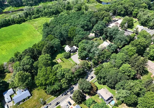 42nd image of 20 East Street, Middleton, MA 01949 | MLS# 73562452