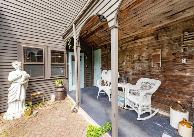 Photo 3 of Single family home for sale at 20 East St, Middleton, MA 01949 | MLS# 73562452 | Listing updated on 2026-08-18