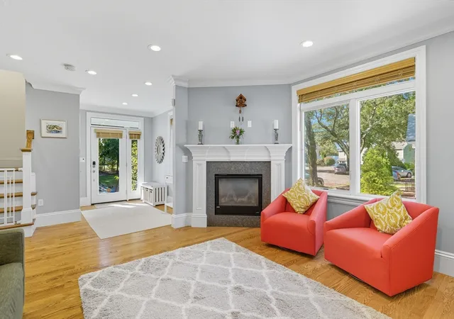 Photo 3 of Sale Pending at 5 Carthay Cir #5, Newton Highlands, MA 02461 | MLS# 73437369 | Listing updated on 2025-10-19