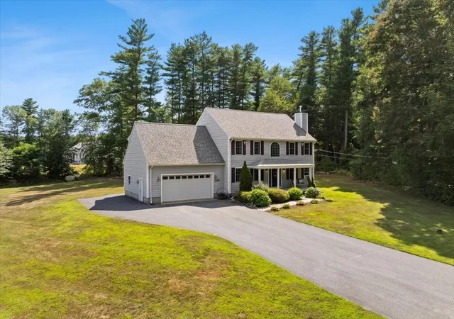 4th image of 15-Rr Algerine St, Berkley, MA 02779 | MLS# 73411072