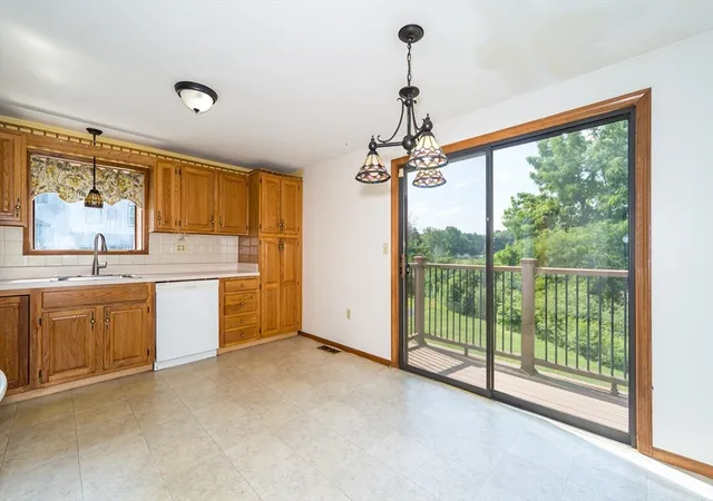 5th image of 13 Meadowbrook Rd #13, Millis, MA 02054 | MLS# 73547116