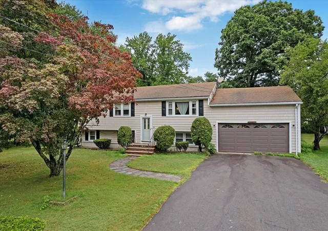 39th image of 17 Brewster Dr, Bridgewater, MA 02324 | MLS# 73558162